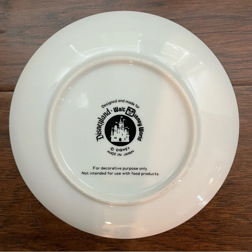 VINTAGE Disney World Collector’s Plate Cinderella’s Castle 6.5” Round Japan